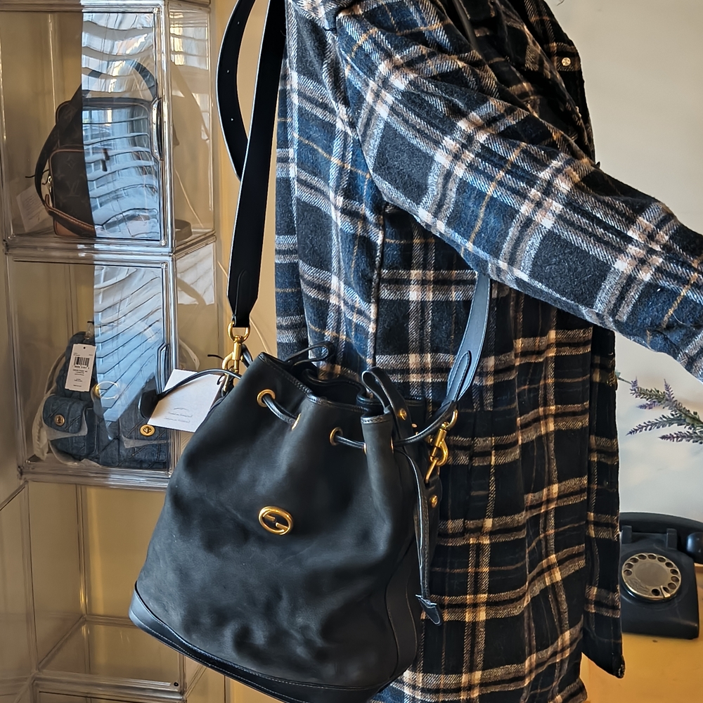 RARE Gucci Convertible Bucket Bag In Black Leather And Nubuck/Suede - 1990s Era
